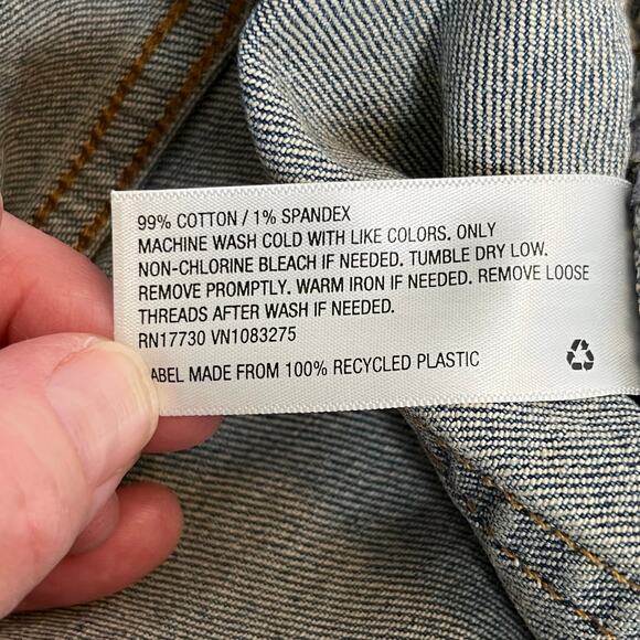 Universal Thread Medium Wash Distressed Cut Off Boyfriend Denim Shorts NWT 22W - Picture 13 of 13